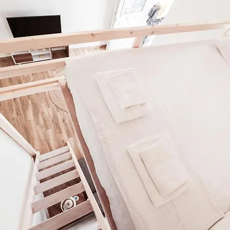 Whitelist Maisonette Ii In *